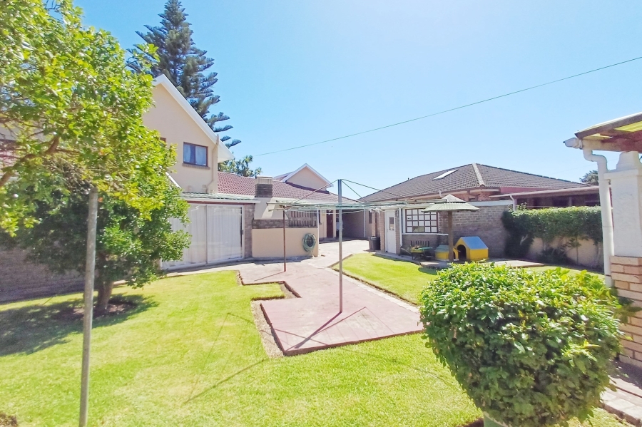 4 Bedroom Property for Sale in Delvillepark Western Cape